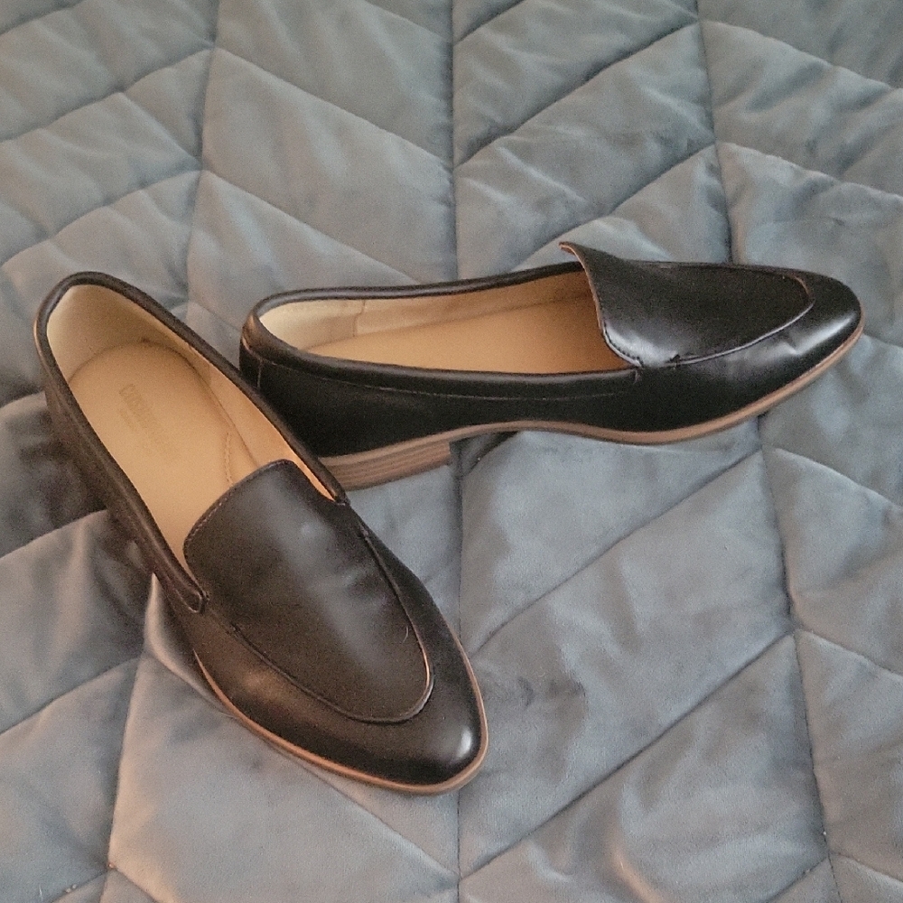 NWOT Cushionaire Penny Loafers - Picture 7 of 9